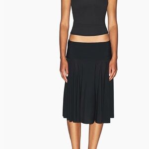 SKIMS Black Pleated Midi Skirt